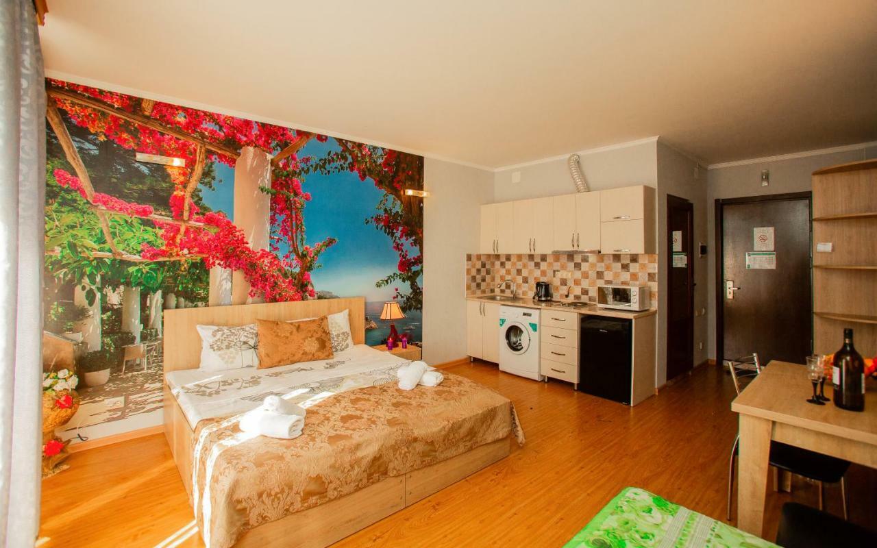 Luxury Apartments Batumi Eksteriør bilde